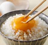 卵かけご飯に白身も入れる奴ｗｗｗ